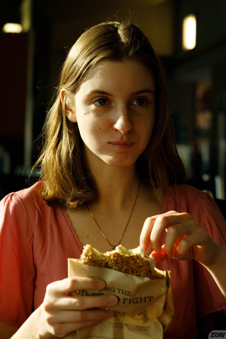 All-natural amateur babe Meadow Brink flashing her breasts in public