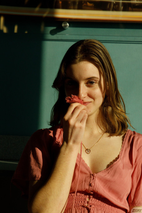 All-natural amateur babe Meadow Brink flashing her breasts in public