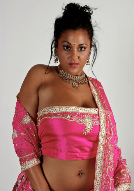 Indian female Keira unveils her monstrous natural tits in bikini bottoms