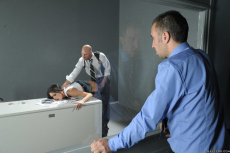Busty pornstar Jessica Jaymes gets her vagina plowed in the interrogation room