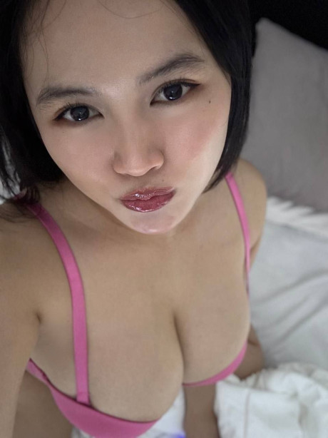 OnlyFans Suki Xoxo performed by Suki Xoxo Porn Pics