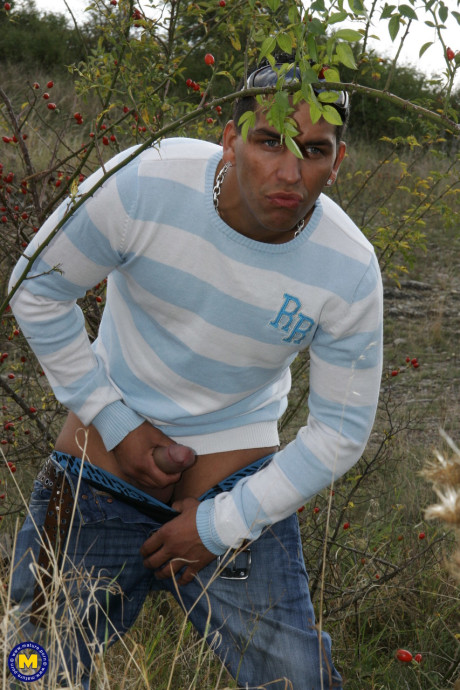 Chubby mom in glasses Uma reveals her gigantic titties and gets screwed outdoors