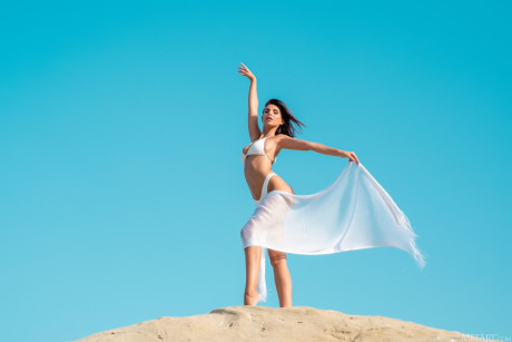 Met Art Laura Giraudi