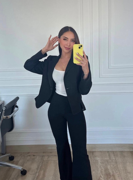 OnlyFans Real Alice Italian performed by Real Alice Italian Porn Gallery