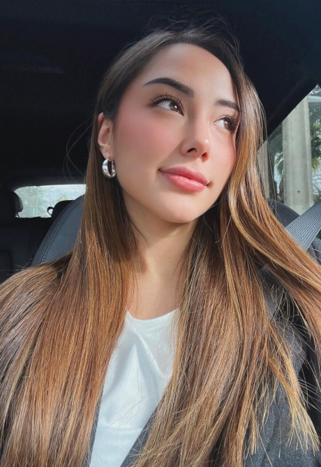 OnlyFans Real Alice Italian performed by Real Alice Italian Porn Gallery