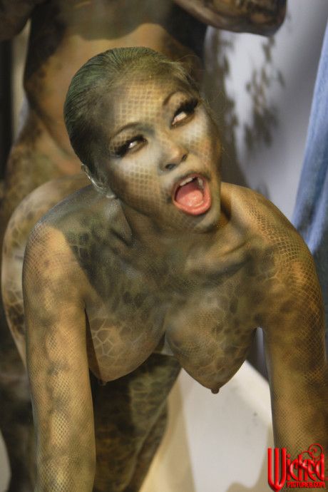 Curvy asian zombie Mika Tan getting brutally poked in the bathtub