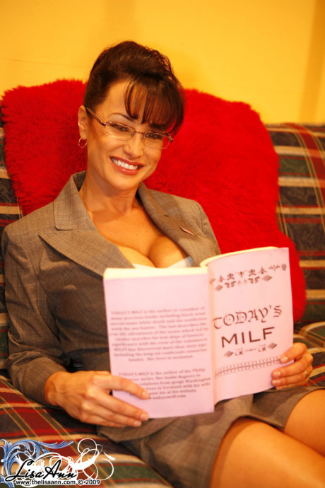 Cute MILF with round tits Lisa Ann facesitting her mature man during hot sex