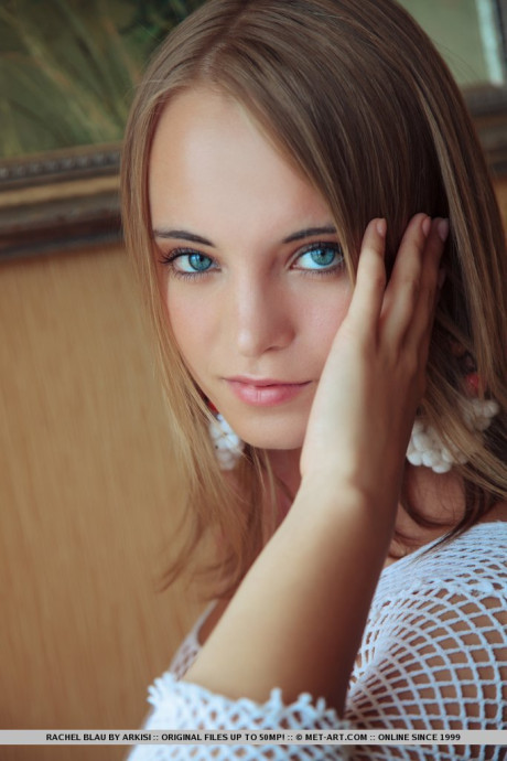 Glamorous young young beauty Rachel Blau loves spreading her shaved snatch