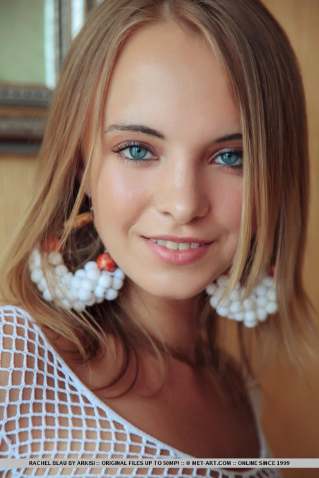Glamorous young young beauty Rachel Blau loves spreading her shaved snatch