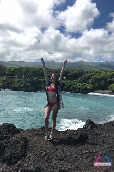 Hot gf Ashley Lane flaunts her delicious shiny booty and hot snatch