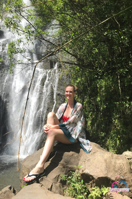 Hot gf Ashley Lane flaunts her delicious shiny booty and hot snatch