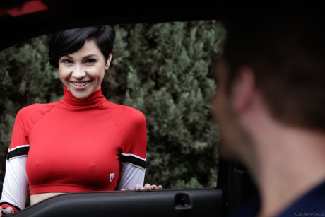 Short haired brunette Cadey Mercury gets sexed after hitching a ride
